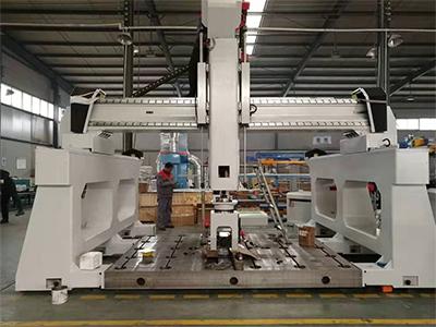 مركز تصنيع سي أن سي 5 محاور، سلسلة SF-2040T-5S